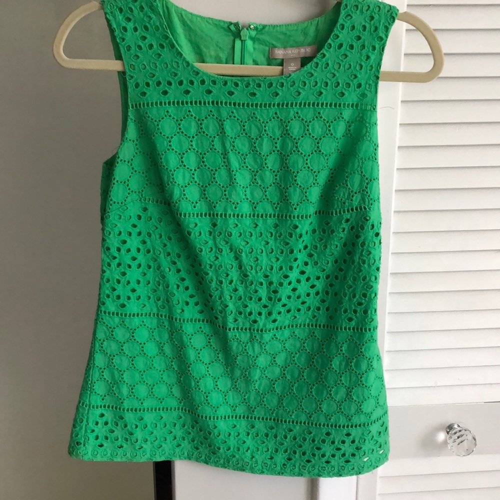 Banana Republic Eyelet Top Kelly green size 0